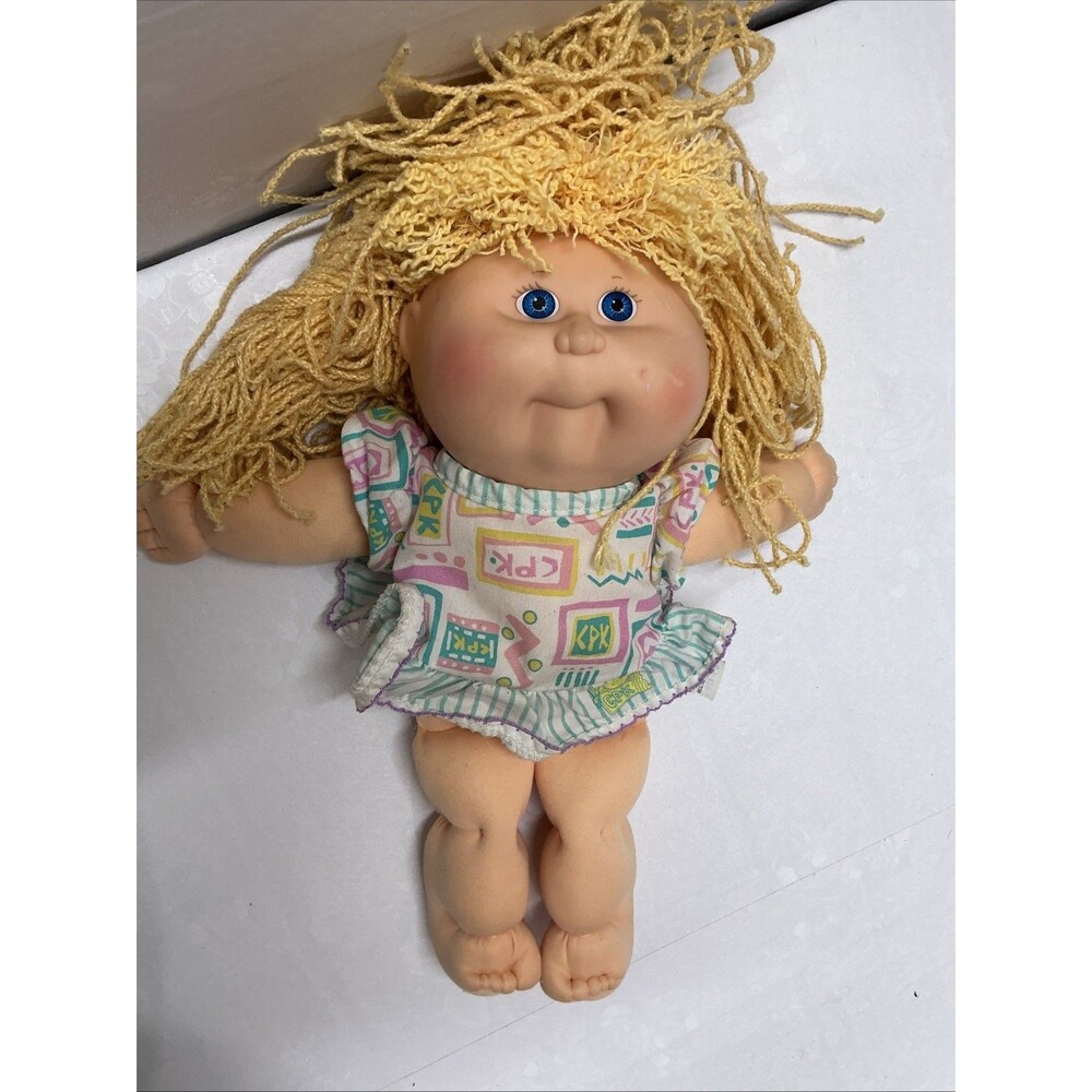 Hashbro Vintage 1991 cabbage patch dolls
